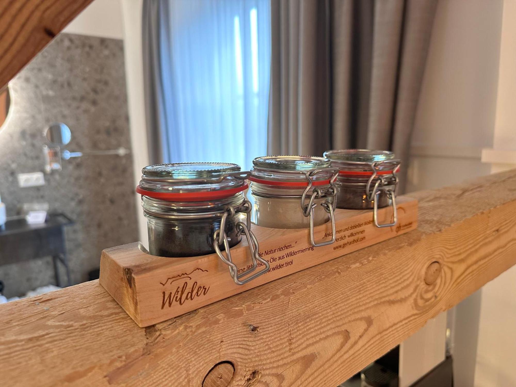Gerhardhof - Zimmer Glamping Camping Wildermieming Eksteriør billede